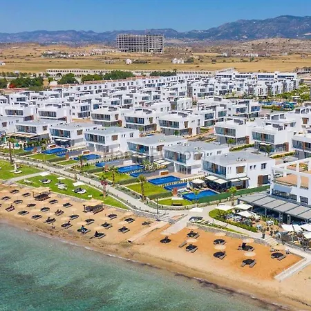 Apartment By The Sea In Four Seasons *