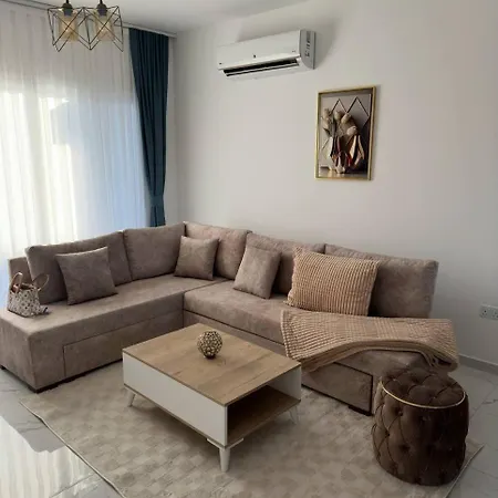 Apartments In Four Seasons 2 דירה