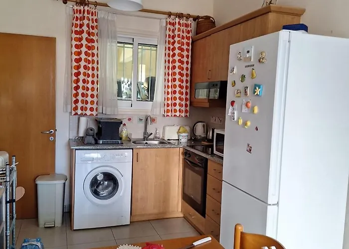 Apartment Ισόγειο Διαμέρισμα Με Αυλή Στην Περιοχή Κάππαρη Κατάλληλο Για Οικογενεια *