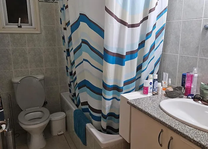 Ισόγειο Διαμέρισμα Με Αυλή Στην Περιοχή Κάππαρη Κατάλληλο Για Οικογενεια *